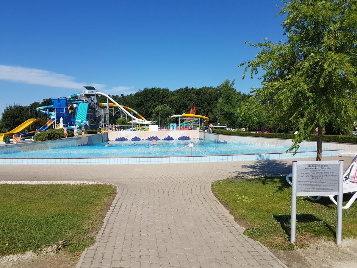 Zafir Sziget Apartman Sárvár Eksteriør bilde